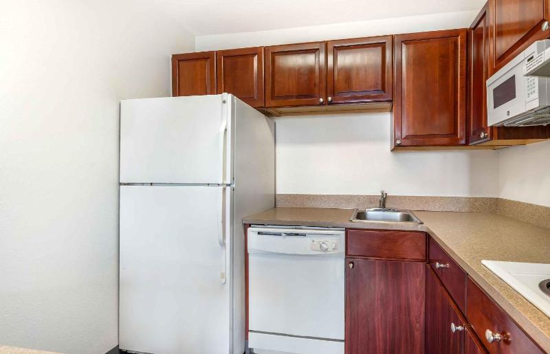 Extended Stay America Suites - Tampa - Airport - N. Westshore Blvd. - image 15