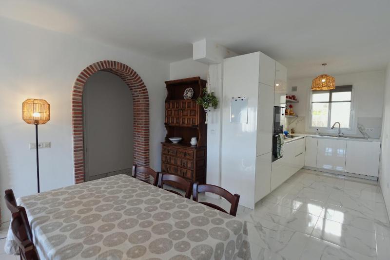 R1360 Alhama 54 - image 17
