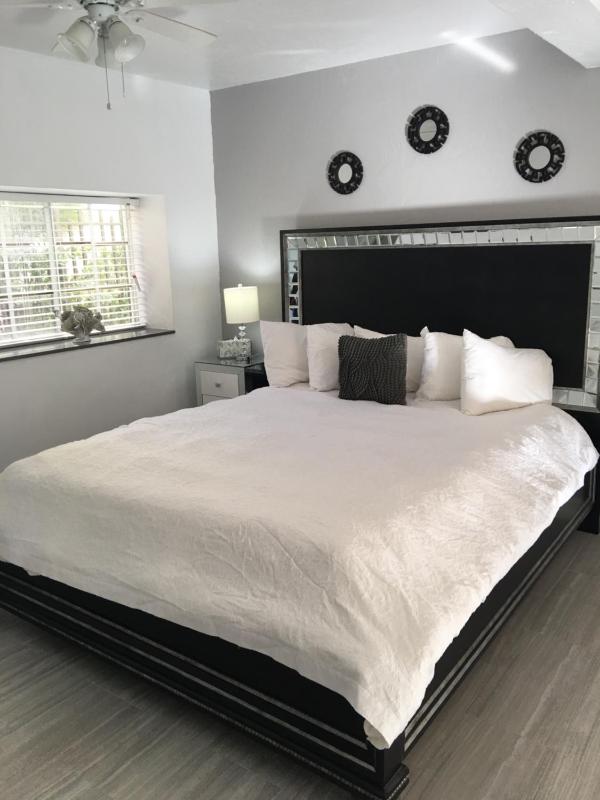 King Room image 1