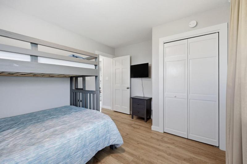 1517 - Drift Inn - image 36