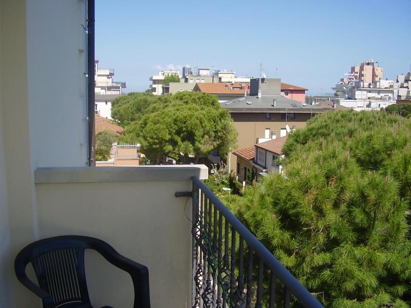 Double or Twin Room image 3