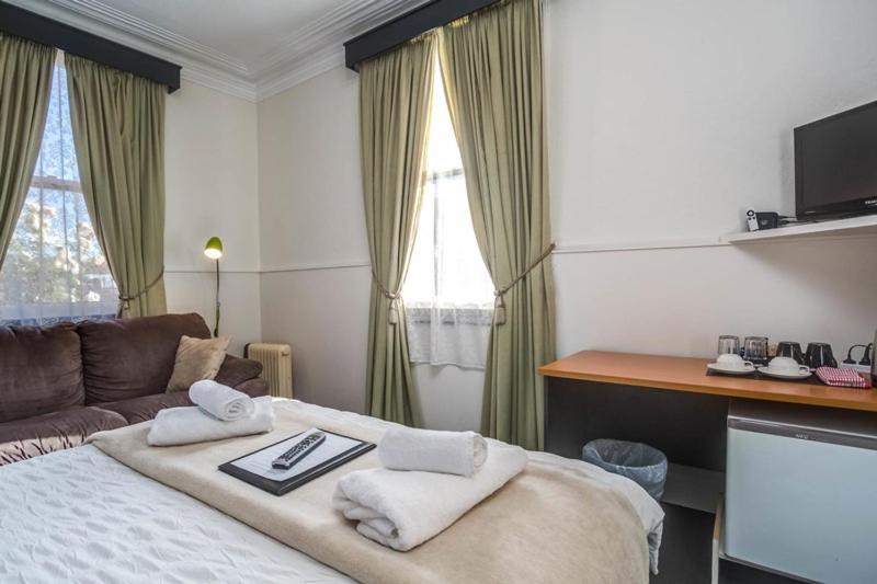 Deluxe Queen Room