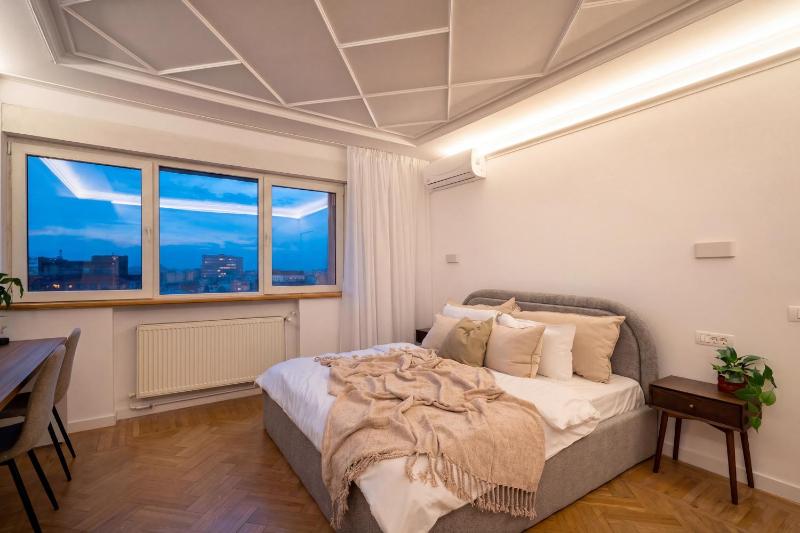 2-Story 3BR - Top-Floor Rooftop Terrace & Stunning Views - Historic Center - image 8