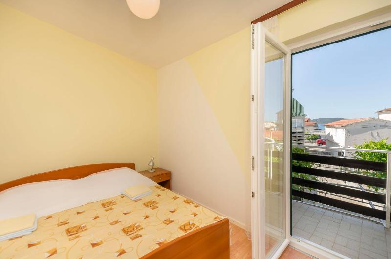 Apartment Elvira Blue beach - image 11