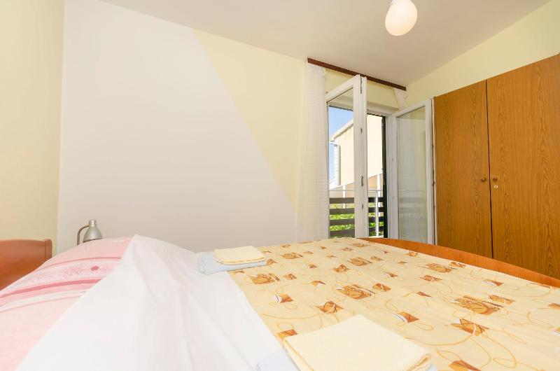 Apartment Elvira Blue beach - image 17