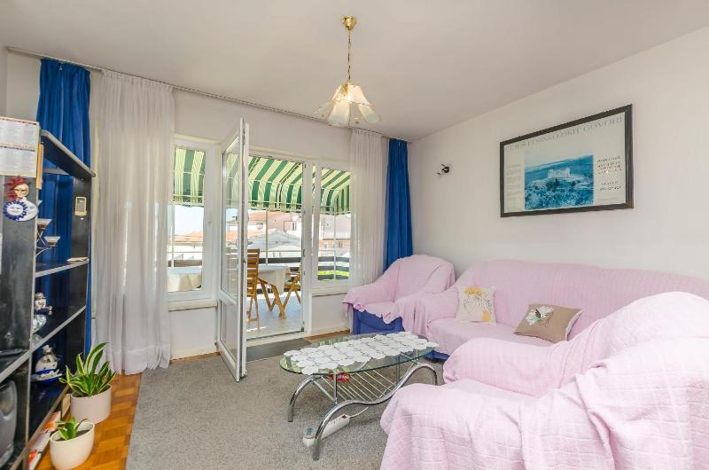 Apartment Elvira Blue beach - image 16