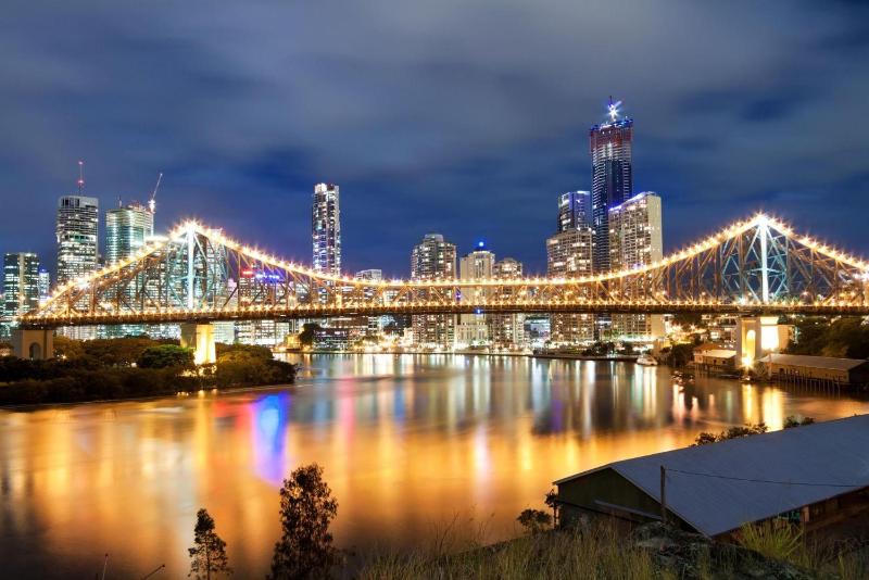 Skyline 1-Bed Retreat in Brisbane City - image 11