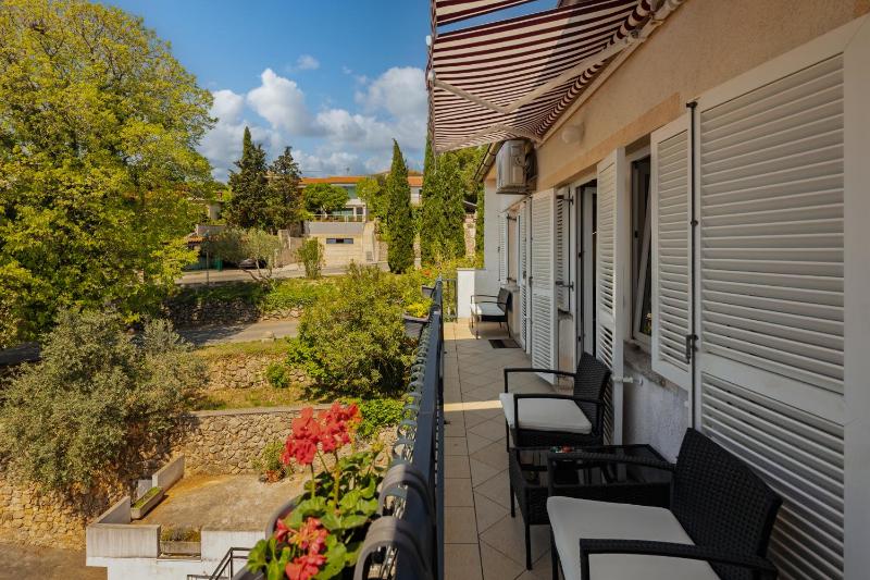 Seaview Apartment Micika Krk Island-Happy Rentals - image 4