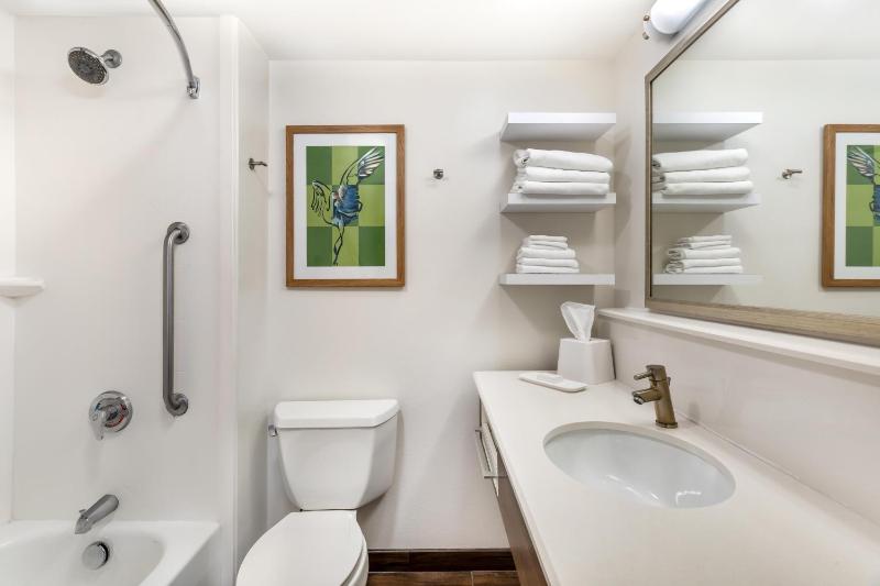 Hampton Inn Tampa-International Airport/Westshore - image 34