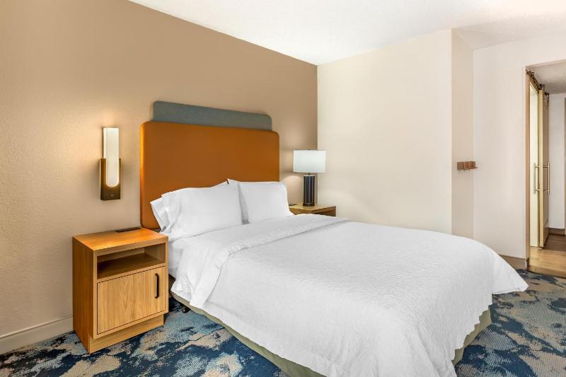 Hampton Inn Tampa-International Airport/Westshore - image 35