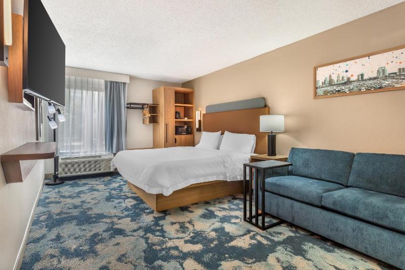 Hampton Inn Tampa-International Airport/Westshore - image 23