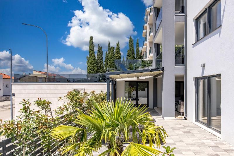 Spacious Pool Apartment Crikvenica - Happy Rentals - image 23