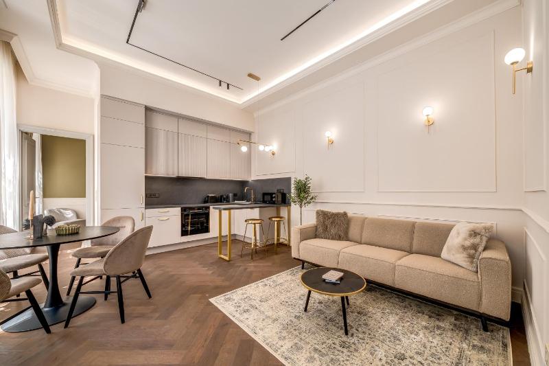 Diamond Boulevard Residence - image 12