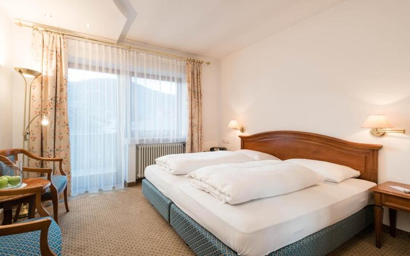 Double Room with Mountain View image 1
