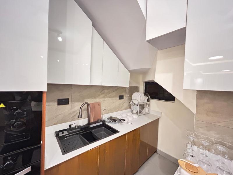 Rebero Elim Oasis Apart 1 - image 3