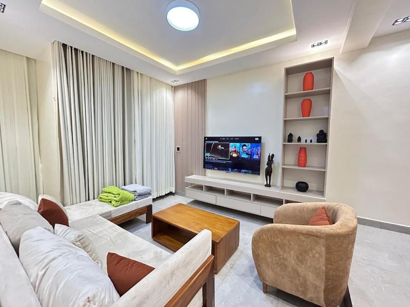 Rebero Elim Oasis Apart 1 - image 10