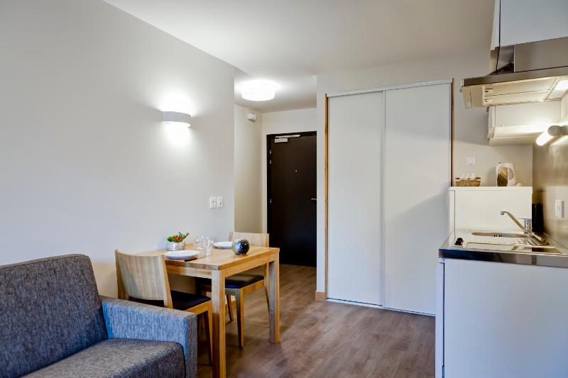 One-Bedroom Apartment image 1