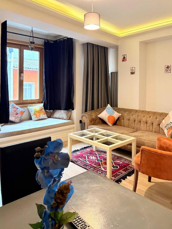 Taksim Square1BR Suite 02 - image 7