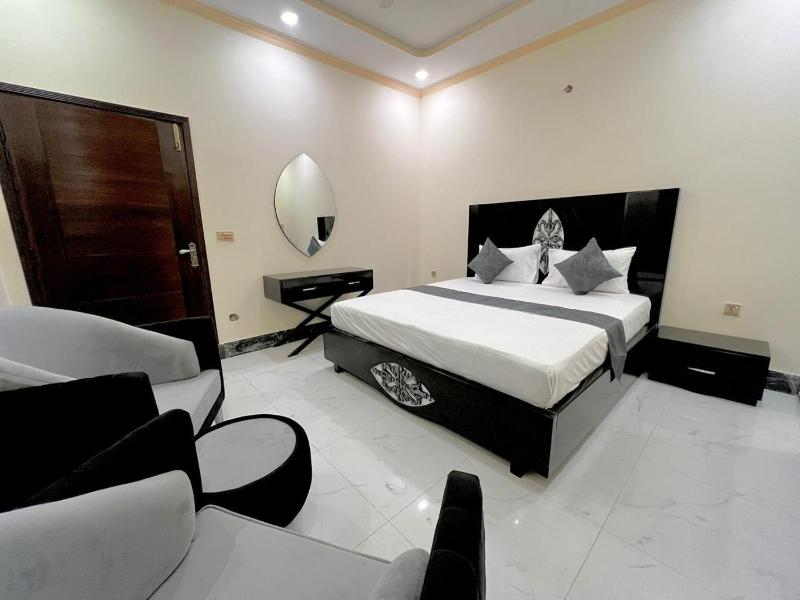 Step Inn Family Hotel Lahore - image 11