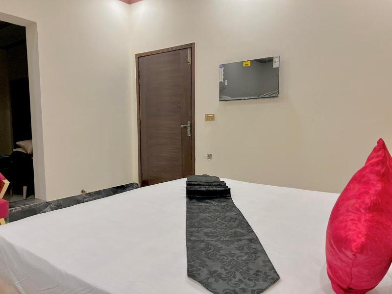 Step Inn Family Hotel Lahore - image 16