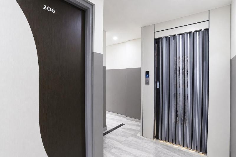 BR Green' Hotel - image 11