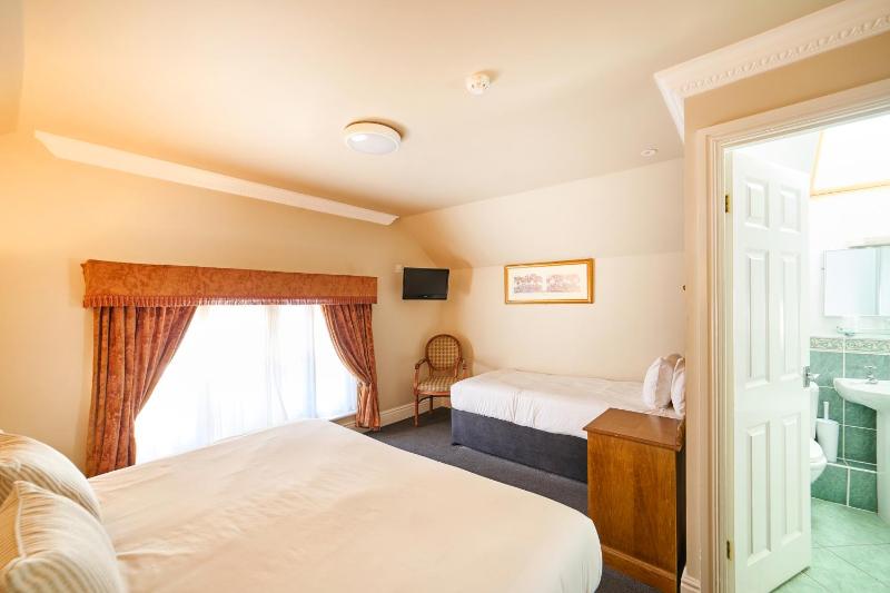 The Atherstone Red Lion Hotel - image 26