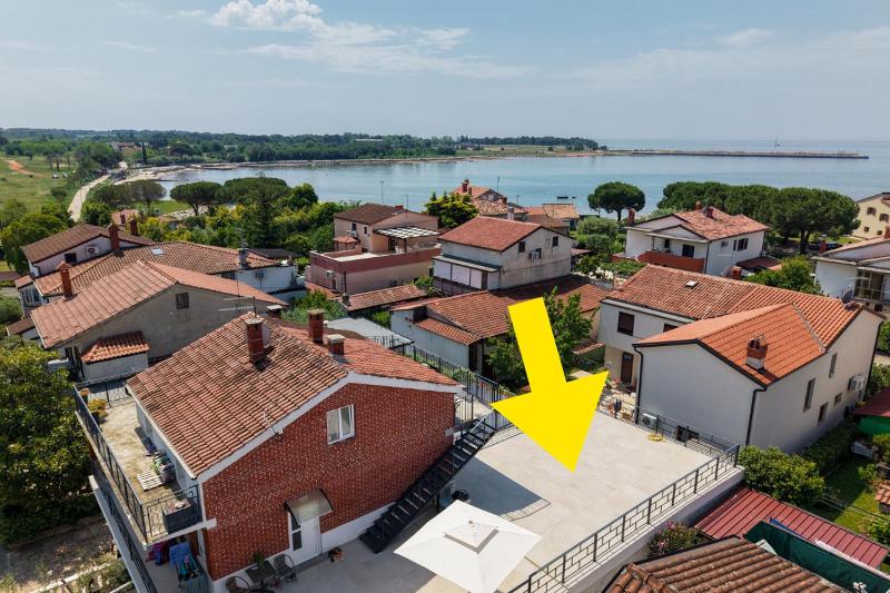 App Moela near the beach - image 26