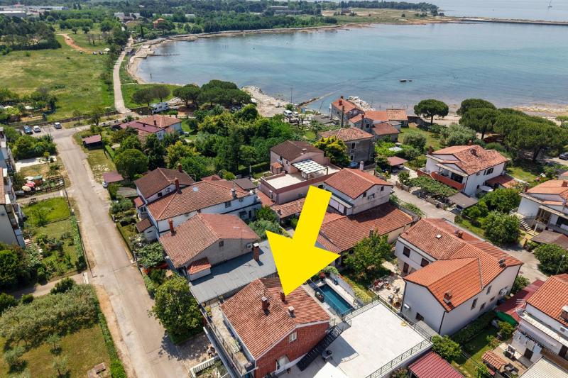 App Moela near the beach - image 29