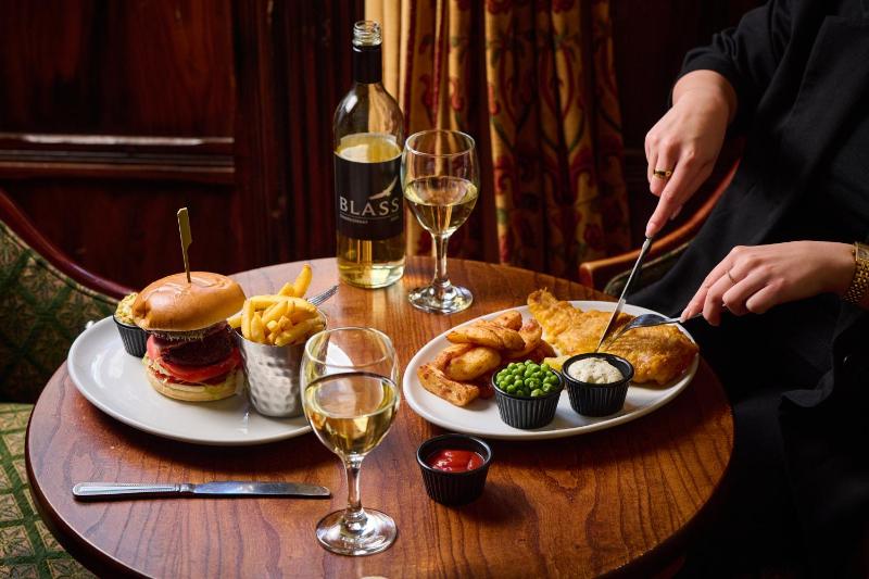 The Atherstone Red Lion Hotel - image 38