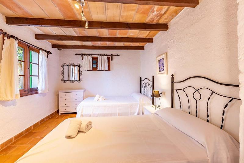 Villa Vilar de Baix by Sealand Villas - image 29