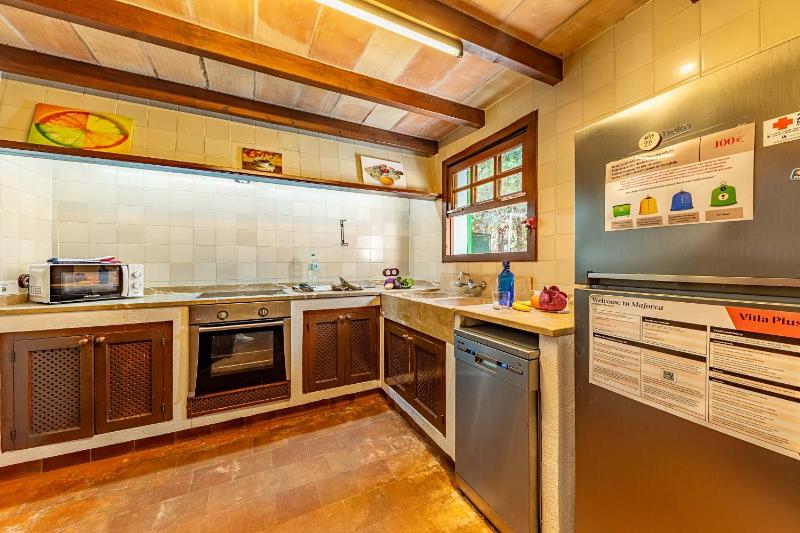 Villa Vilar de Baix by Sealand Villas - image 11