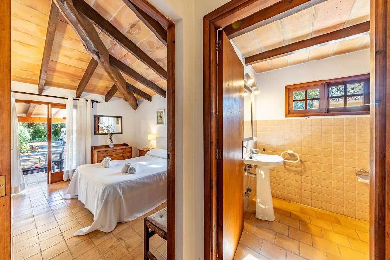Villa Vilar de Baix by Sealand Villas - image 40