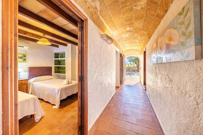 Villa Vilar de Baix by Sealand Villas - image 14