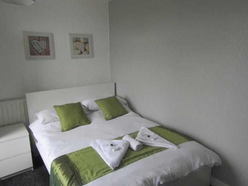 Alderley Hotel B & B - image 27