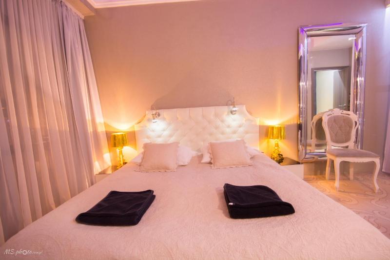 Double Room image 2