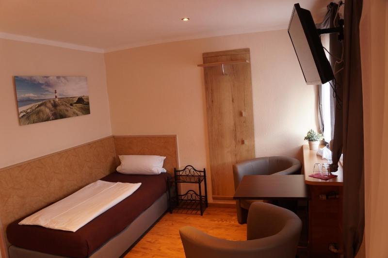 Triple Room image 2