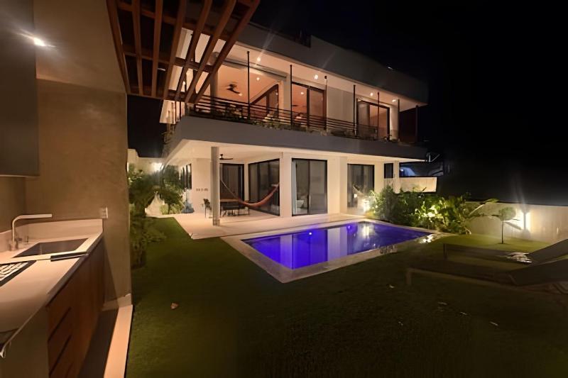 Ocean-View Villa with Rooftop Pool - image 43