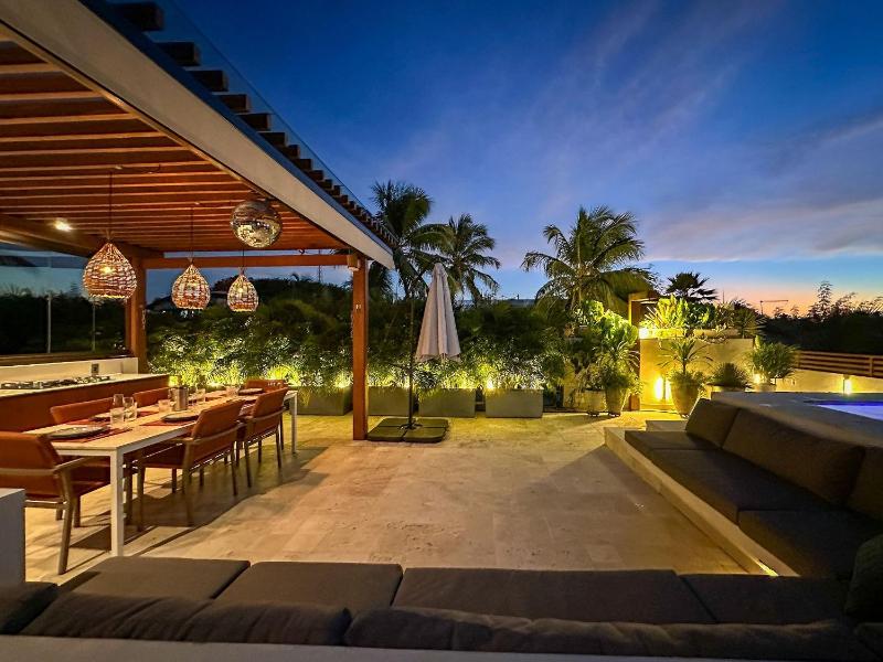 Ocean-View Villa with Rooftop Pool - image 25