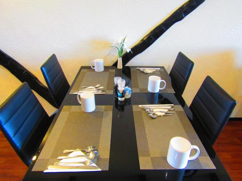 Alderley Hotel B & B - image 48