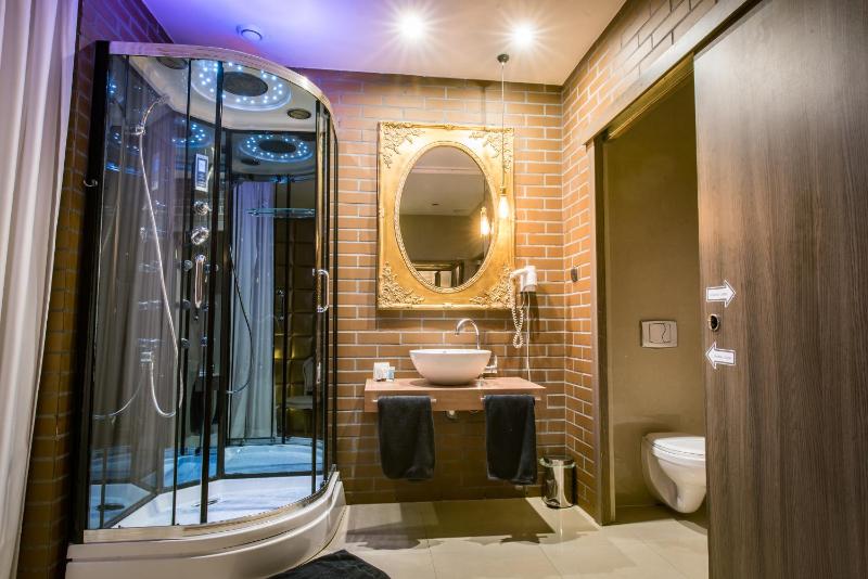 Double Room image 1