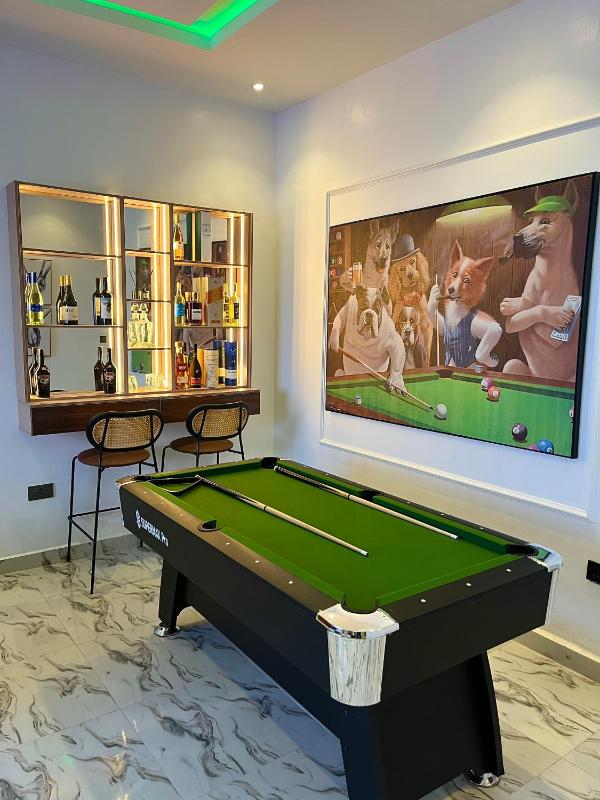 Luxury 3BR Penthouse Apartment with Free WiFi & 24hrs Electricity - image 3