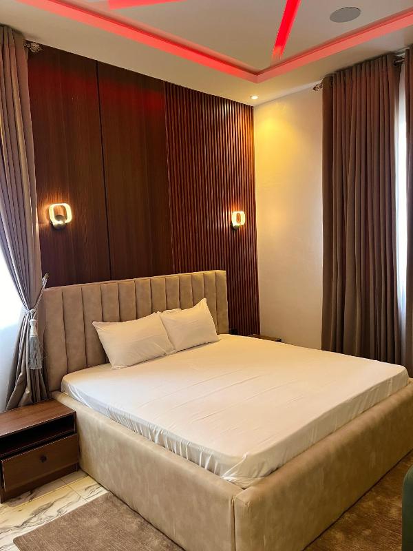 Luxury 3BR Penthouse Apartment with Free WiFi & 24hrs Electricity - image 12