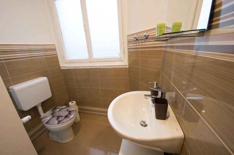 Superior Apartment image 2