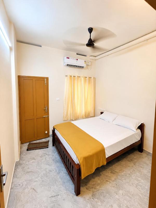 Sree Madhavam Stays AC Family Homestay Near Padmanabhaswamy Temple - image 8