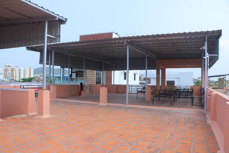 Yardlin Hotel - image 12