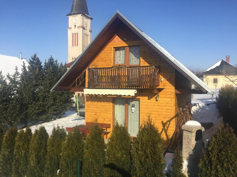 Two-Bedroom Cottage image 4