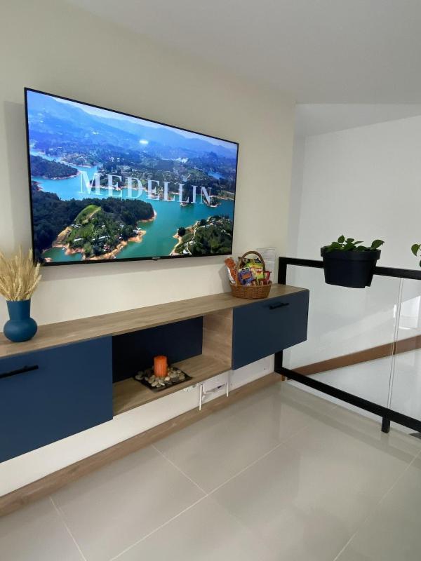 Your home in Medellín  2 Bedrooms La Floresta - image 10