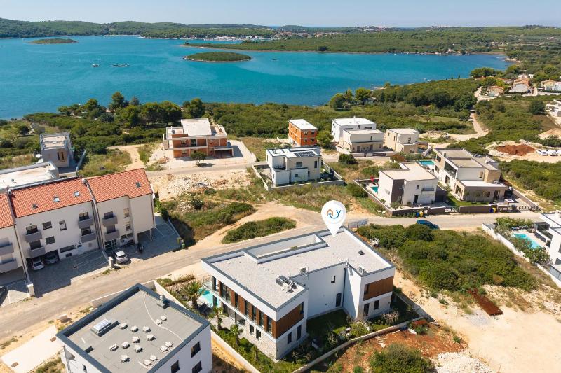 Mukalba Palm Villas with Private Pool - image 38