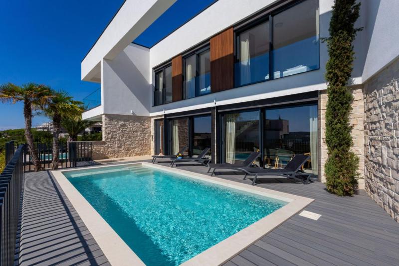 Mukalba Palm Villas with Private Pool - image 22