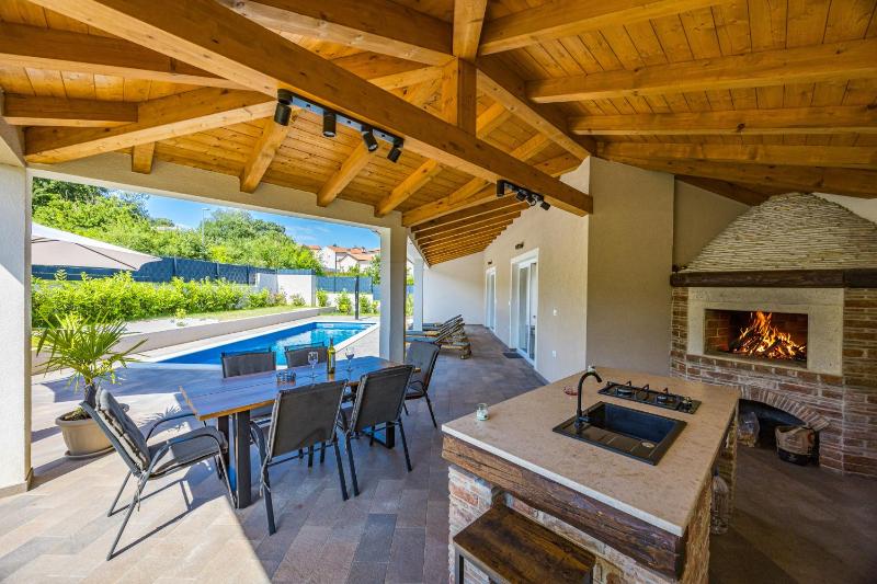 Villa Terrana near Rovinj for 6 people with private pool - image 16